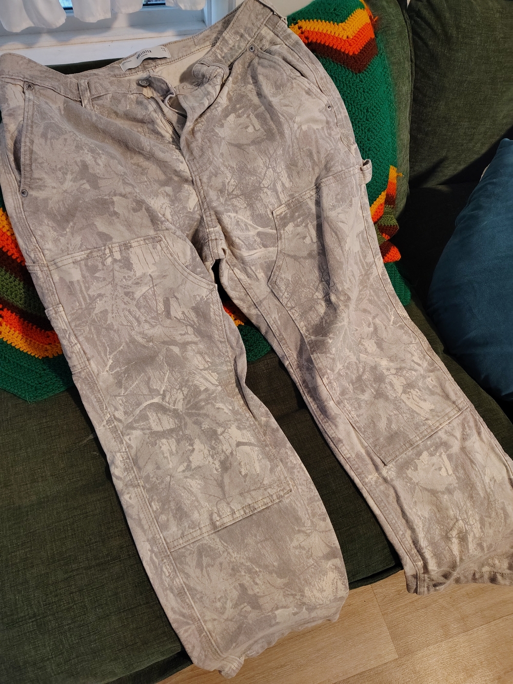 Example Of Bulk Clothing Bundle - Picture 5 of 16